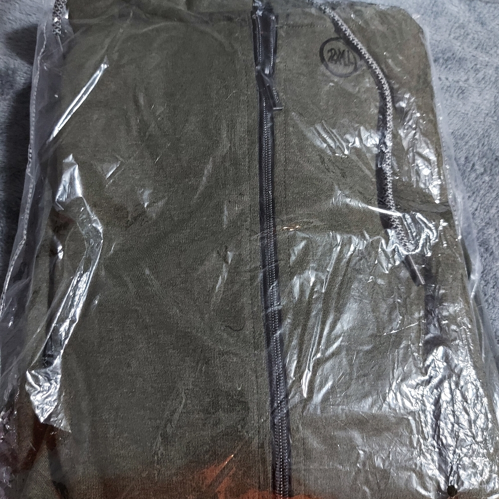 Jogging suits - Picture 6 of 6